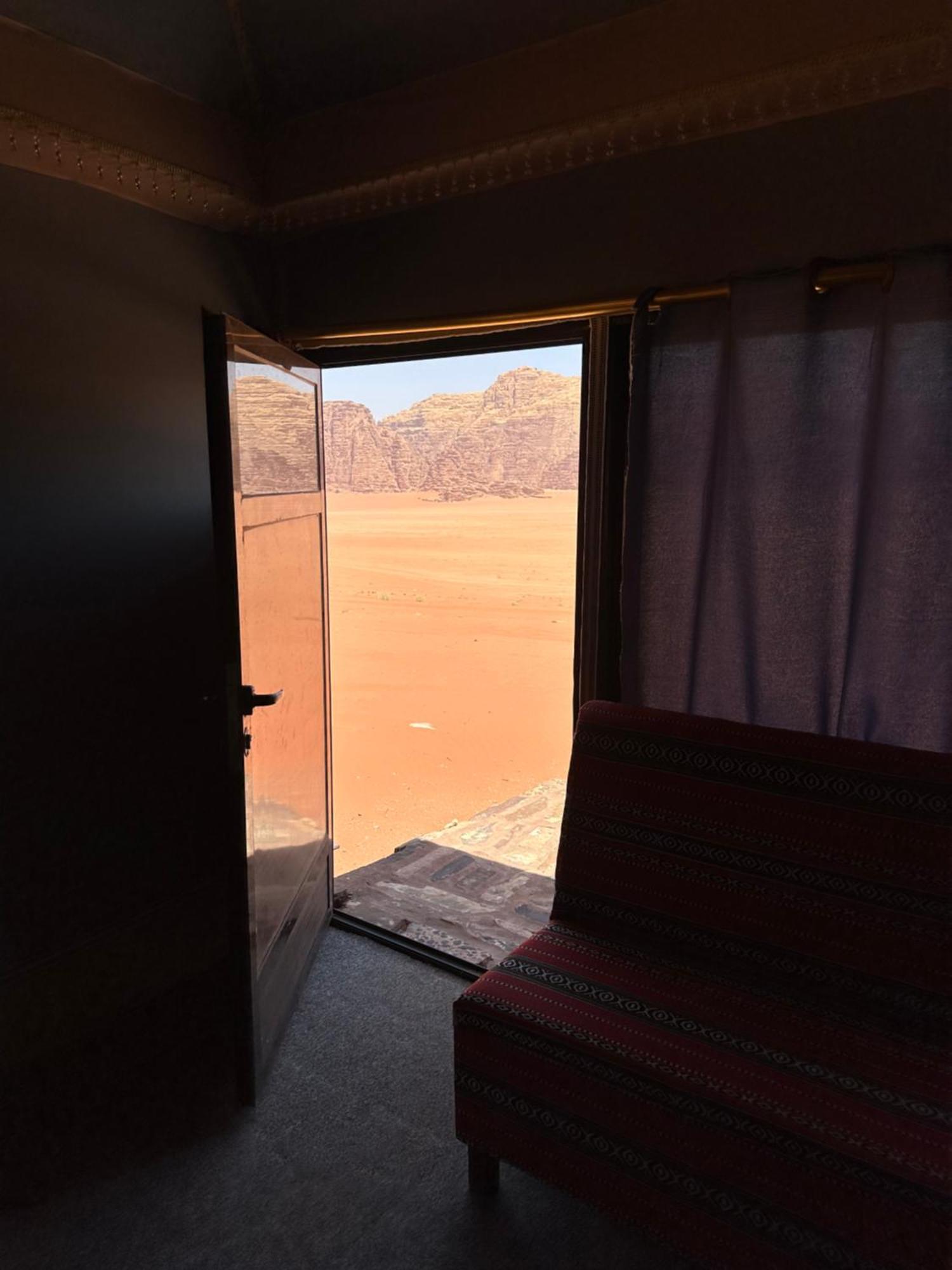 Wadi Rum Bedouin Experience Hotel Exterior photo