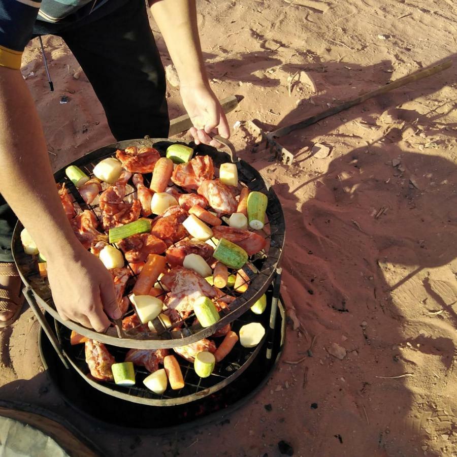 Wadi Rum Bedouin Experience Hotel Exterior photo